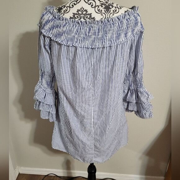 Style house blue and white striped tunic top with ruffled sleeves - Picture 3 of 7